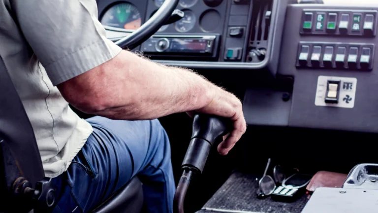 Camion cambio automatico o manuale: guida alla scelta per ogni autista